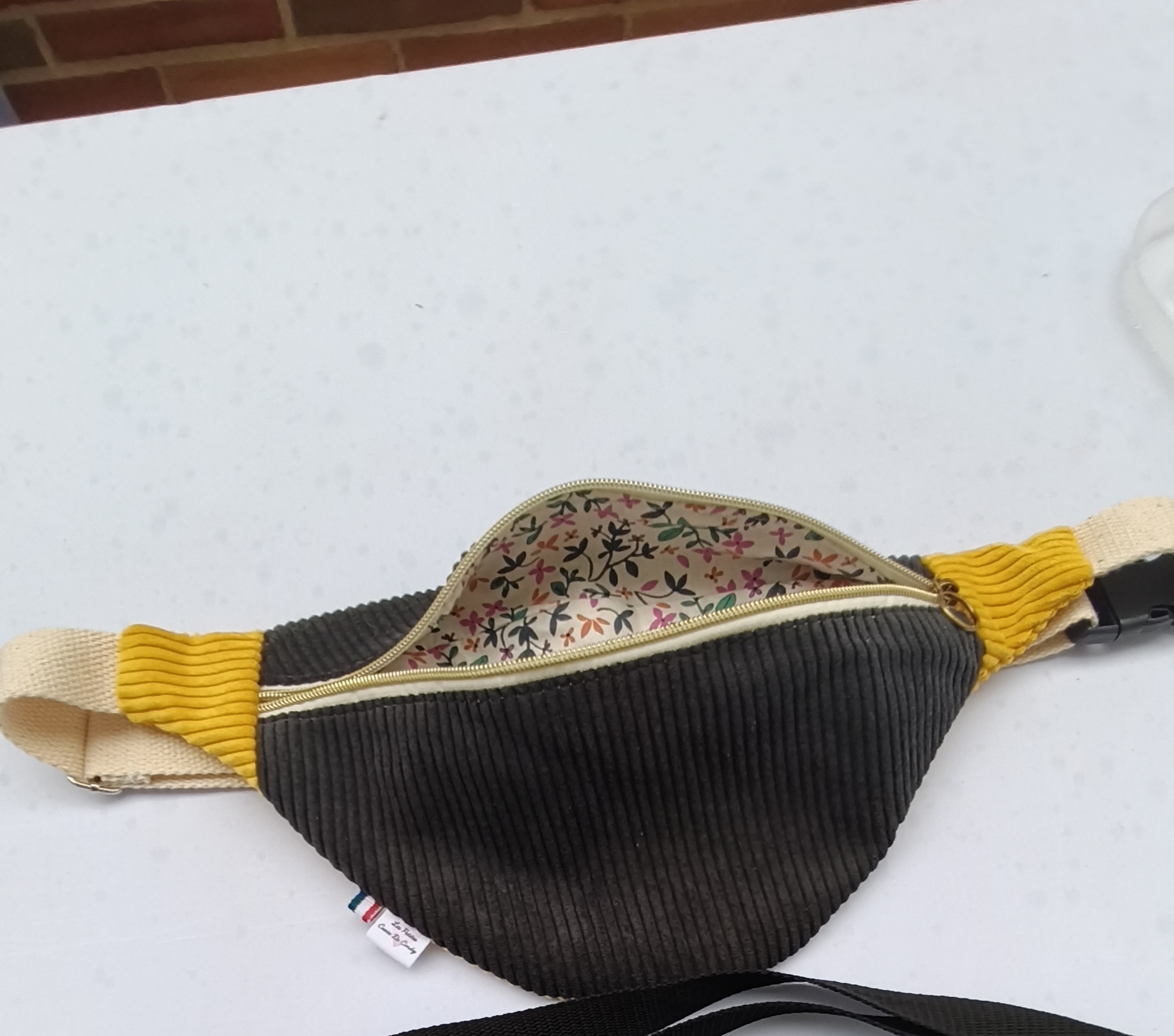 Sac banane NOIR ET MOUTARDE